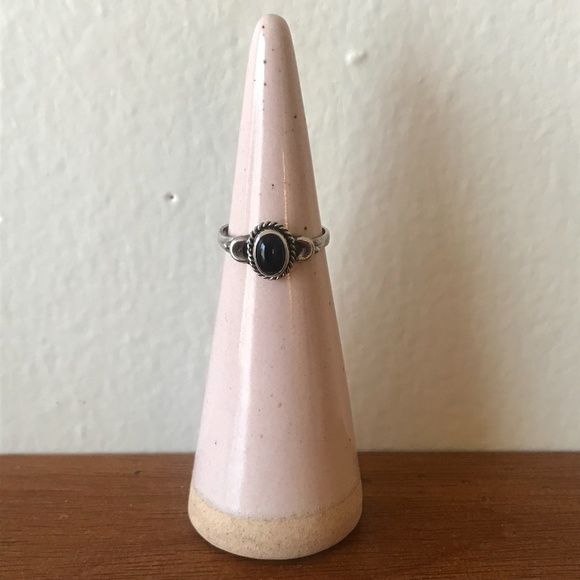 Sterling Silver Onyx Crescent Moon Ring Shopdixi - Picture 4 of 6